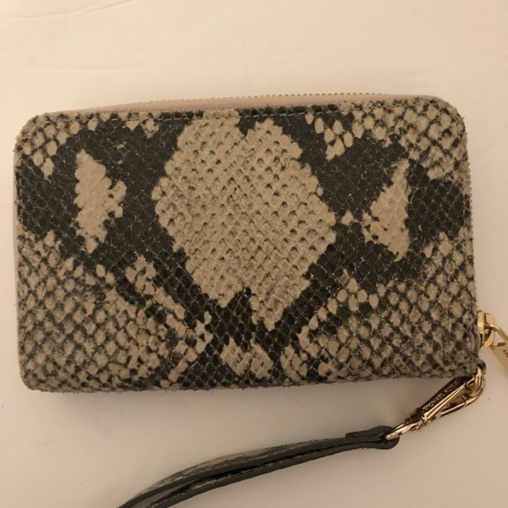 👛 MICHAEL KORS 👛 python print wristlet wallet - image 5